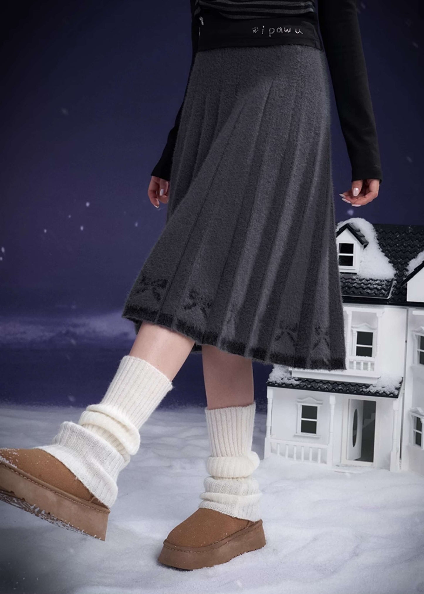 BRUSHED KNIT PLEATED MIDI SKIRT